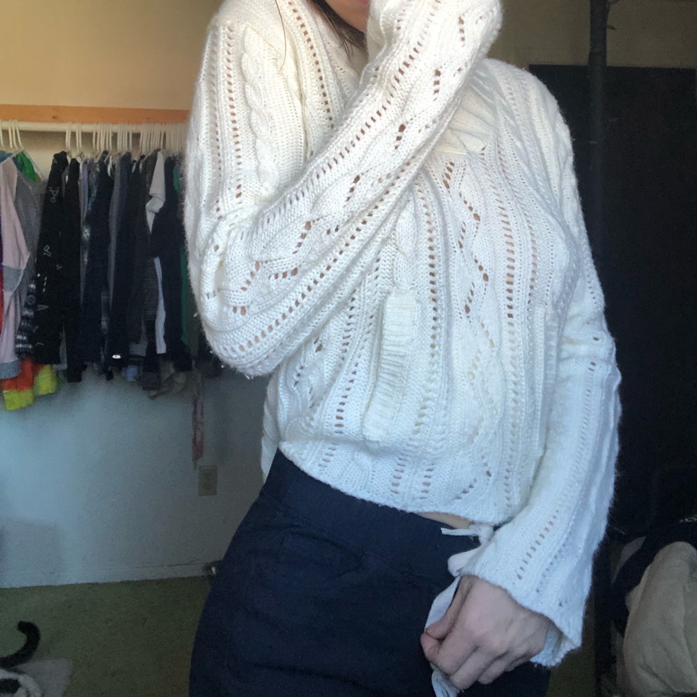 Cute Vintage Cream Sweater!
